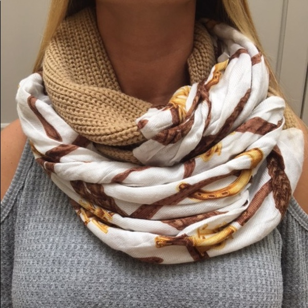 4 beautiful scarfs